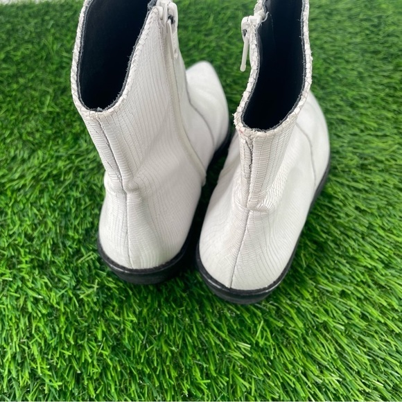 FREE PEOPLE NEW Luke Western White Croc Point Toe Zip Ankle Bootie Boot - Picture 7 of 11